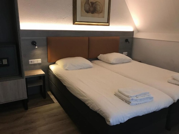 Hotel De Weyman image 8